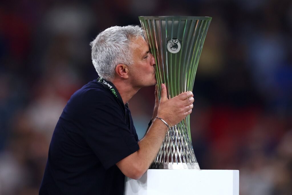 José Mourinho avec la League Europa Conference