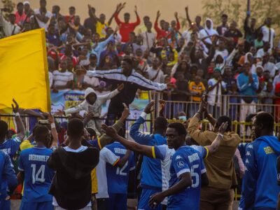 Les supporters de Guédiawaye et leurs joueurs