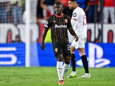 Nampalys Mendy avec Lens sur la pelouse de Seville.20-09-2023