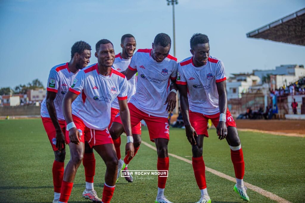 Les joueurs de Jamono après avoir marqué face à Guédiawaye, 3 dèc, 2023, Amadou Barry