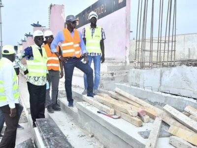 Me Augustin Senghor en visite de chantier à Demba Diop