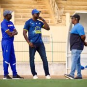 Sidath Sarr est parti, Badara Sarr gère l’intérim sur le banc de Teungueth FC. Mais il faudra bien évidement trouver un titulaire