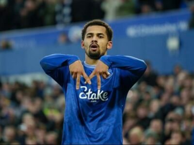 Les supporters d’Everton n’ont d’yeux que pour Iliman Ndiaye désormais.