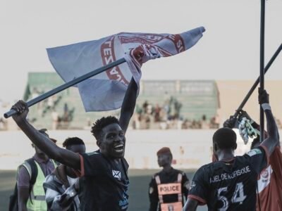 AJEL, seule en tête !